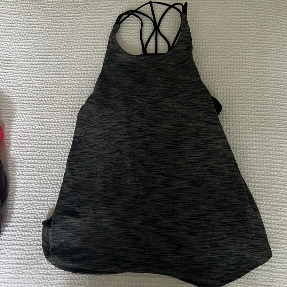 Lulu lemon work out tank with built in bra and open back